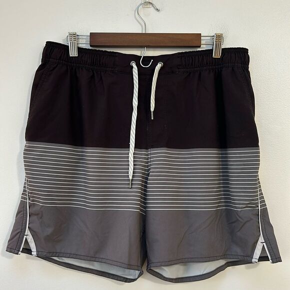 Vuori Other - Vuori Trail Short Size XL